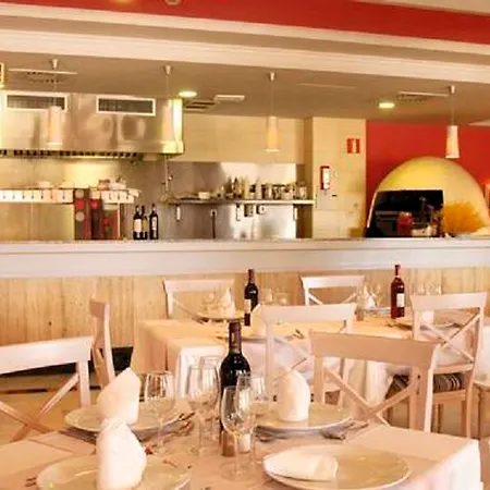 World Hotel 4*