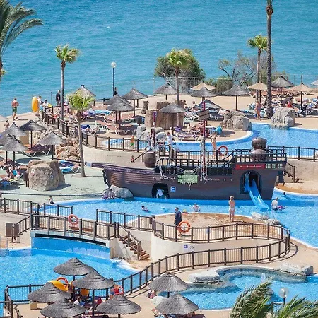 World Ξενοδοχείο 4*