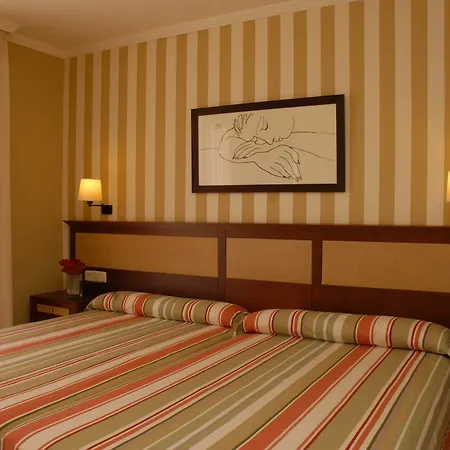 World 4* Benalmádena